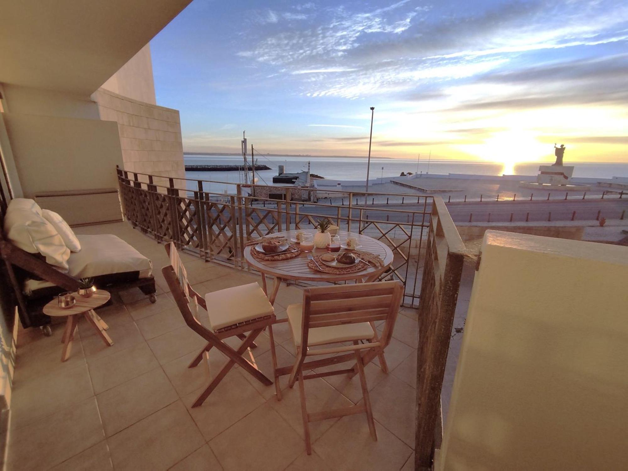 Potato Beach Apartment At Beach Front & Sea View Lagos Dış mekan fotoğraf